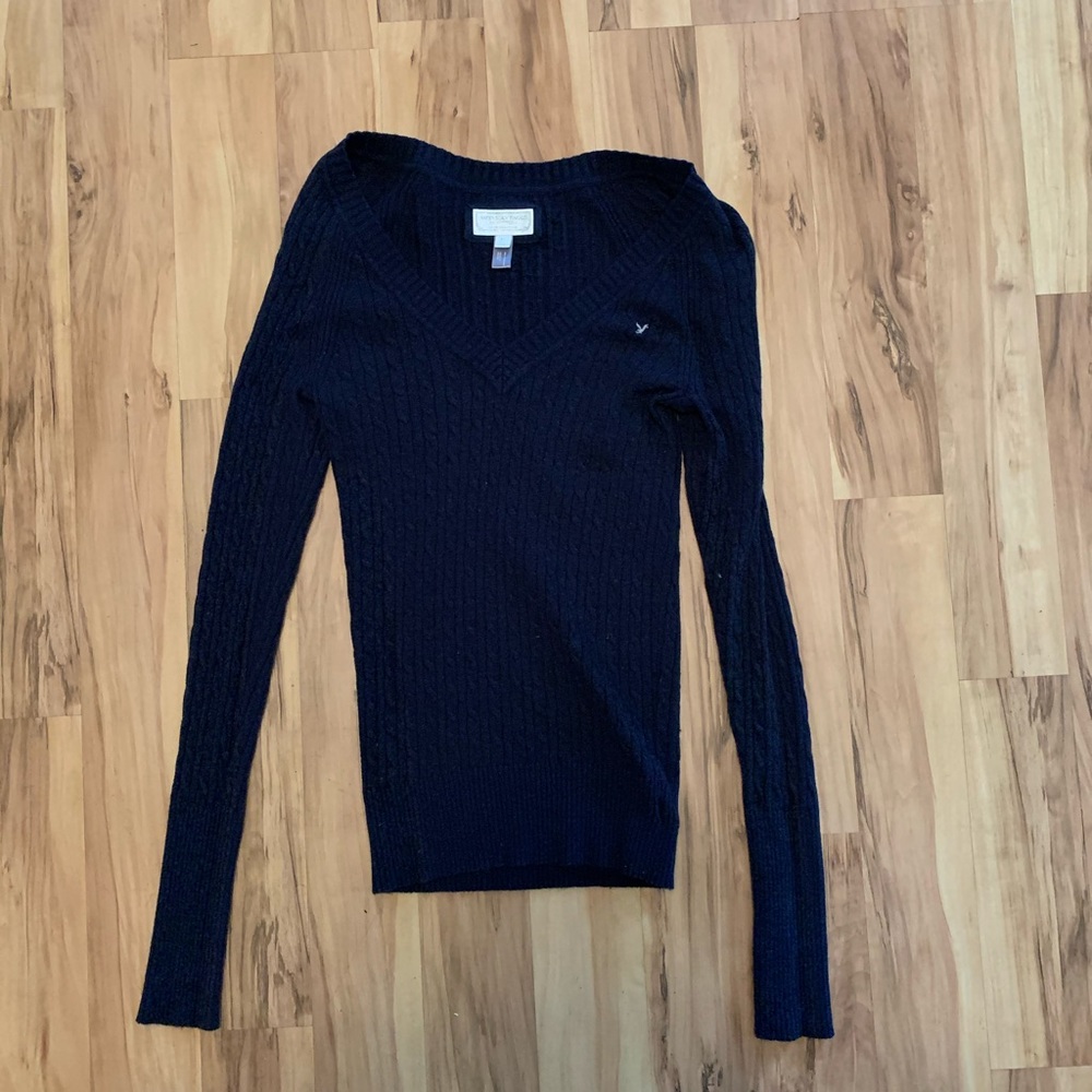 American Eagle Lightweight V Neck Sweater